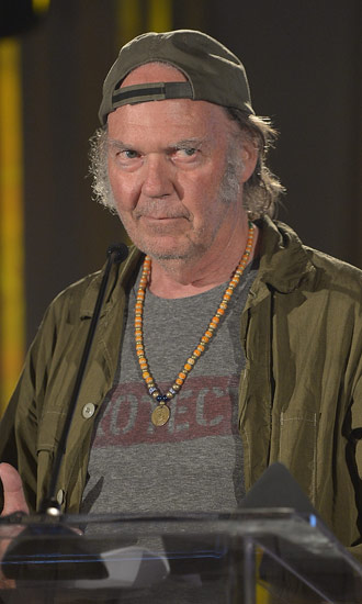 Neil Young Bio