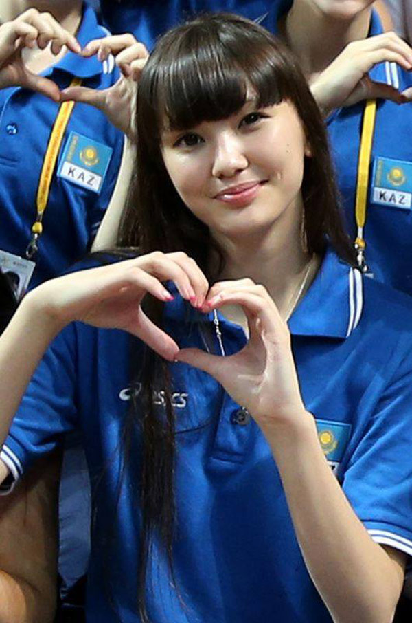 600px x 906px - Sabina Altynbekova: Fans Fawn Over Beautiful Volleyball Player â€“ Hollywood  Life