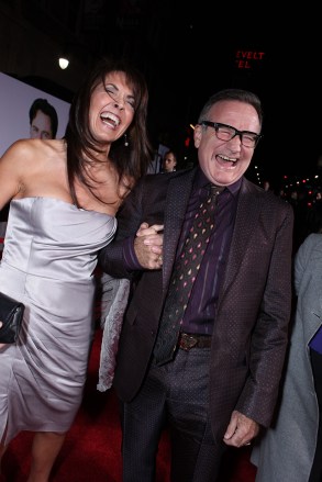 HOLLYWOOD, CA - NOVEMBER 09: Susan Schneider and Robin Williams at the World Premiere of Walt Disney Pictures 'Old Dogs' on November 09, 2009 at the El Capitan Theater in Hollywood, California.  Walt Disney Pictures Presents 'Old Dogs' World Premiere Hollywood Los Angeles, America.