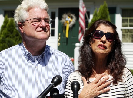 Diane and John Foley talk to reporters after speaking with U.S. President Barack Obama outside their home in Rochester, N.H. Their son, James Foley was abducted in November 2012 while covering the Syrian conflict. Islamic militants posted a video showing his murder on Tuesday and said they killed him because the U.S. had launched airstrikes in northern Iraq
Journalist Slain, Rochester, USA