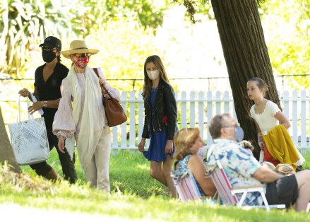 Sydney, AUSTRALIA  - *EXCLUSIVE*  - Australian Actress Nicole Kidman and husband Keith Urban along with their children Sunday Rose and Faith Margaret attend a music event at Vaucluse House.Pictured: Nicole KidmanBACKGRID USA 10 JANUARY 2021 BYLINE MUST READ: MTRX / BACKGRIDUSA: +1 310 798 9111 / usasales@backgrid.comUK: +44 208 344 2007 / uksales@backgrid.com*UK Clients - Pictures Containing ChildrenPlease Pixelate Face Prior To Publication*