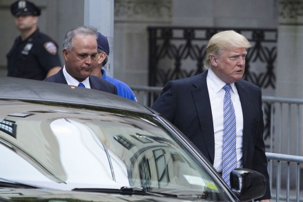 Us Business Magnate Donald Trump Arrives For the Funeral of Us Comedienne Joan Rivers at Temple Emanu-el in New York New York Usa 07 September 2014 Rivers Died at the Age of 81 on 04 September United States New York
Usa Joan Rivers Funeral - Sep 2014