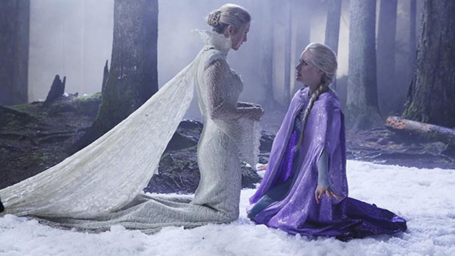 ‘Once Upon A Time’: Emma & Snow Queen’s Past Together — Season 4 Recap ...