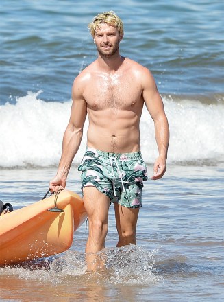 Maui, HI  - *EXCLUSIVE*  - Patrick Schwarzenegger and a group of friends got in some kayaking in Maui today. Schwarzenegger showed off his new blond locks as well as his bulging muscles while out enjoying the beautiful Maui weather and clear blue waters.Pictured: Patrick SchwarzeneggerBACKGRID USA 16 JANUARY 2022 BYLINE MUST READ: Stewy / BACKGRIDUSA: +1 310 798 9111 / usasales@backgrid.comUK: +44 208 344 2007 / uksales@backgrid.com*UK Clients - Pictures Containing ChildrenPlease Pixelate Face Prior To Publication*