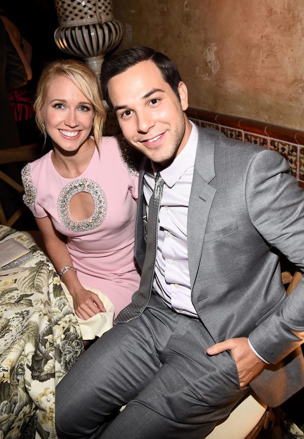 Anna Camp & Skylar Astin Pics: ‘Pitch Perfect 2’ Couple’s Cutest Photos ...