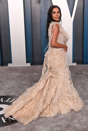 Kim Kardashian West
Vanity Fair Oscar Party, Arrivals, Los Angeles, USA - 09 Feb 2020
Wearing Alexander McQueen Same Outfit as catwalk model *10431326k