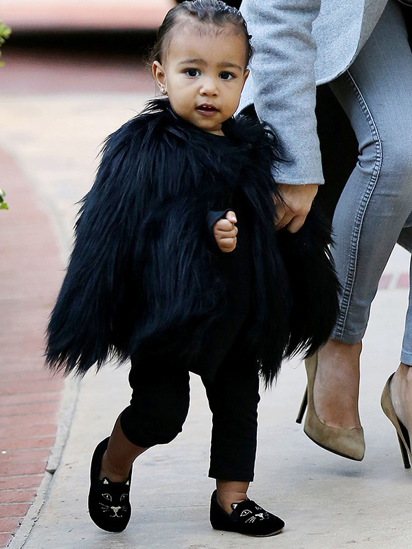 North West S Fur Coat Kim Kardashian Posts Picture Of Daughter In Cute