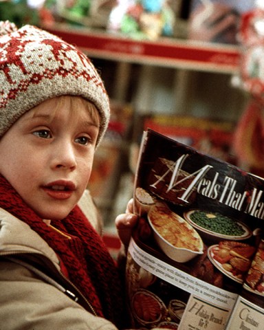 HOME ALONE, Macaulay Culkin, 1990. TM & Copyright (c) 20th Century Fox Film Corp. All rights reserved, Courtesy: Everett Collection.