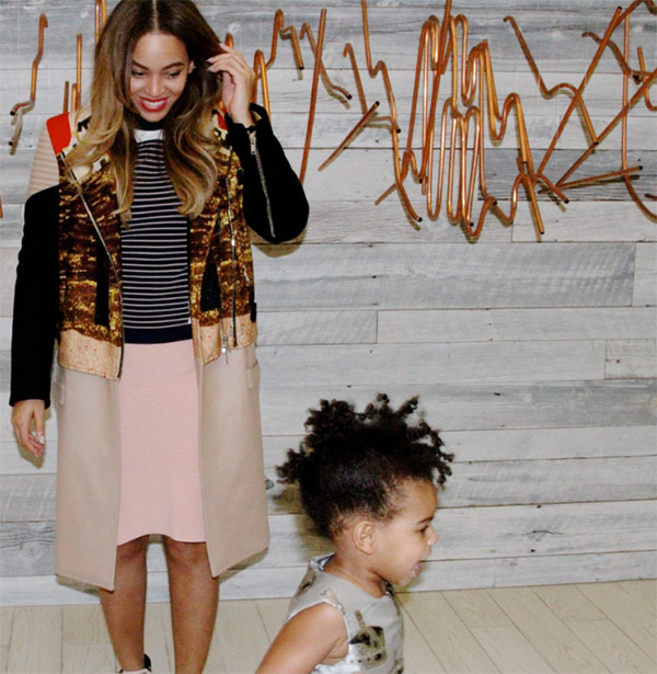 Beyonce On Blue Ivy S Hair Queen Bey Shows Off New Style In Photo Hollywood Life
