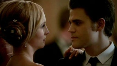 The Vampire Diaries Caroline Stefan Dating