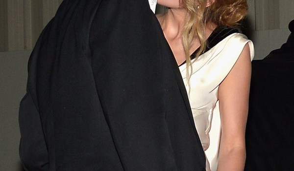 Johnny Depp Amber Heard Kiss