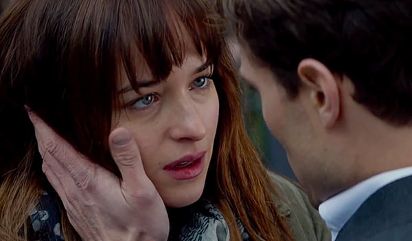 Fifty Shades Of Grey Review Audience Reacts To Steamy On Screen Sex Hollywood Life