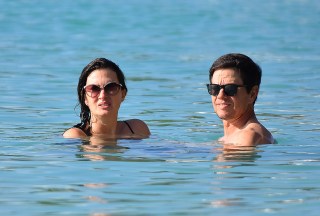 Bridgetown, BARBADOS  - *EXCLUSIVE*  - Actor Mark Wahlberg and his wife Rhea Durham show off their love and affection as they take a dip in the sea during a family holiday in the beautiful Caribbean Island of Barbados on Sandy Lane Hotel's beach. The Daddy's home actor was seen sporting a pretty bad sunburn on his arm.

Pictured: Mark Wahlberg - Rhea Durham

BACKGRID USA 23 DECEMBER 2022 

BYLINE MUST READ: T. Atwell/S.King@246Paps / BACKGRID

USA: +1 310 798 9111 / usasales@backgrid.com

UK: +44 208 344 2007 / uksales@backgrid.com

*UK Clients - Pictures Containing Children
Please Pixelate Face Prior To Publication*