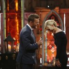 Chris-Soules-Whitney-Bischoff-bachelor-finale-rose-final-4