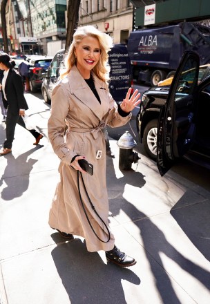 Christie Brinkley Is seen leaving the Today Show. . 26 Mar 2019 Pictured: Christie Brinkley . Photo credit: Joe Russo / MEGA TheMegaAgency.com +1 888 505 6342 (Mega Agency TagID: MEGA388256_002.jpg) [Photo via Mega Agency]