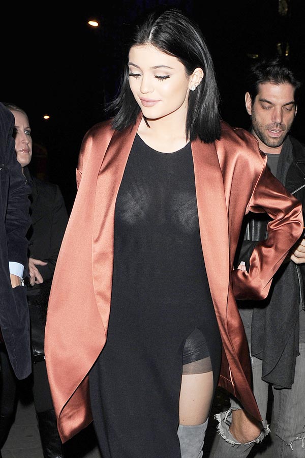 [pic] Kylie Jenner’s Cleavage In See Through Dress Shows