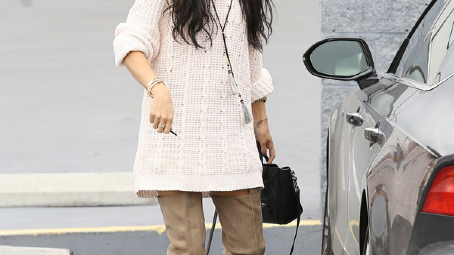 Vanessa Hudgens’ Boots & Shorts Combo — Try The Trend With Over-The ...