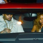 Chris Brown ja tyttöystävä Karrueche Tran bilettämässä Hollywoodissa Los Angelesissa 21. kesäkuuta 2014