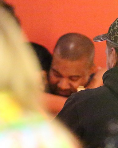 Beverly Hills, CA - *EXCLUSIVE* - Controversial rapper Kanye West was seen enjoying dinner with his new girlfriend Juliana Nalu and friends at E Baldi restaurant in Beverly Hills.Pictured: Kanye West, Juliana Nalu BACKGRID USA 19 OCTOBER 2022 USA: +1 310 798 9111 / usasales@backgrid.comUK: +44 208 344 2007 / uksales@backgrid.com*UK Clients - Pictures Containing ChildrenPlease Pixelate Face Prior To Publication*