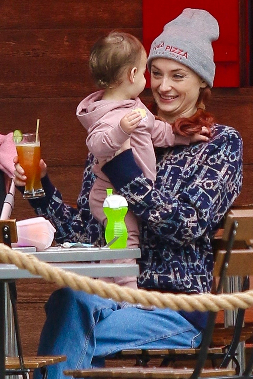 New York, NY  - *EXCLUSIVE*  - Sophie Turner and daughter Willa pictured at a Soho eatery this afternoon in Manhattan.

Pictured: Sophie Turner

BACKGRID USA 6 OCTOBER 2021 

BYLINE MUST READ: BrosNYC / BACKGRID

USA: +1 310 798 9111 / usasales@backgrid.com

UK: +44 208 344 2007 / uksales@backgrid.com

*UK Clients - Pictures Containing Children
Please Pixelate Face Prior To Publication*