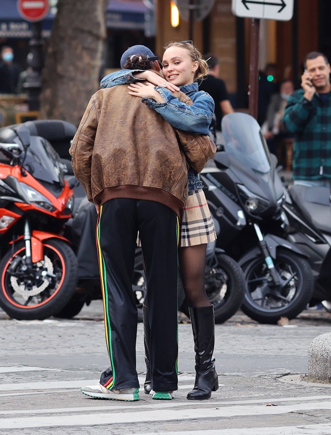 Lily-Rose Depp & Yassine Stein Hug