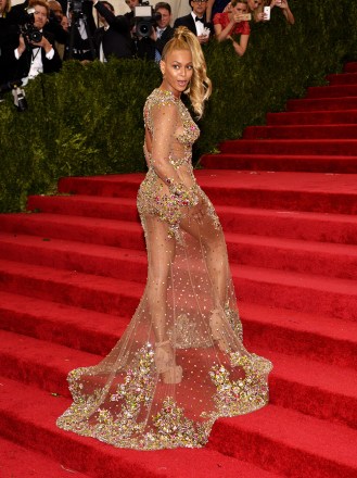 Beyonce Knowles Arrives For the 2015 Anna Wintour Costume Center Gala Held at the New York Metropolitan Museum of Art in New York New York Usa 04 May 2015 the Costume Institute Will Present the Exhibition 'China: Through the Looking Glass' at the Metropolitan Museum of Art From 07 May to 16 August 2015 United States New York
Usa Met Ball 2015 - May 2015