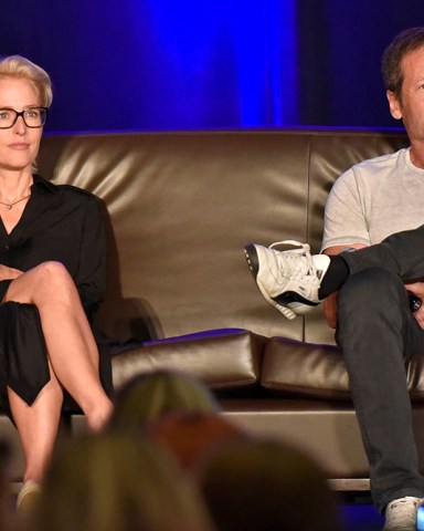 Gillian Anderson, David Duchovny. Gillian Anderson and David Duchovny seen on Day 2 at Wizard World Comic-Con at the Donald E Stephens Convention Center, in Rosemont, IL
2018 Wizard World Comic-Con Day - 2, Chicago, USA - 25 Aug 2018