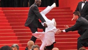 Jason Derulo Reaction Met Gala Prank