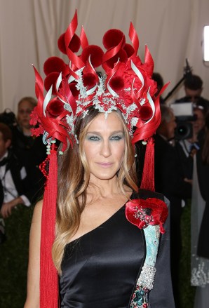 Sarah Jessica Parker
Costume Institute Gala Benefit celebrating China: Through the Looking Glass, Metropolitan Museum of Art, New York, America - 04 May 2015
WEARING HAT BY PHILIP TREACY