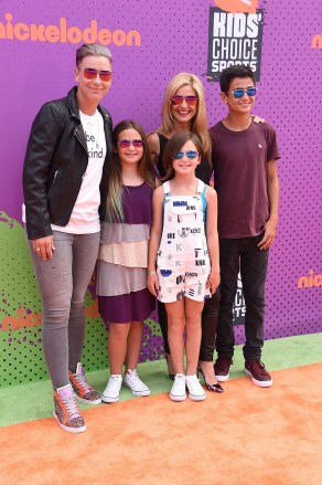 Abby Wambach, Glennon Doyle Melton and Guests
Nickelodeon Kids' Choice Sports Awards, Arrivals, Los Angeles, USA - 13 Jul 2017