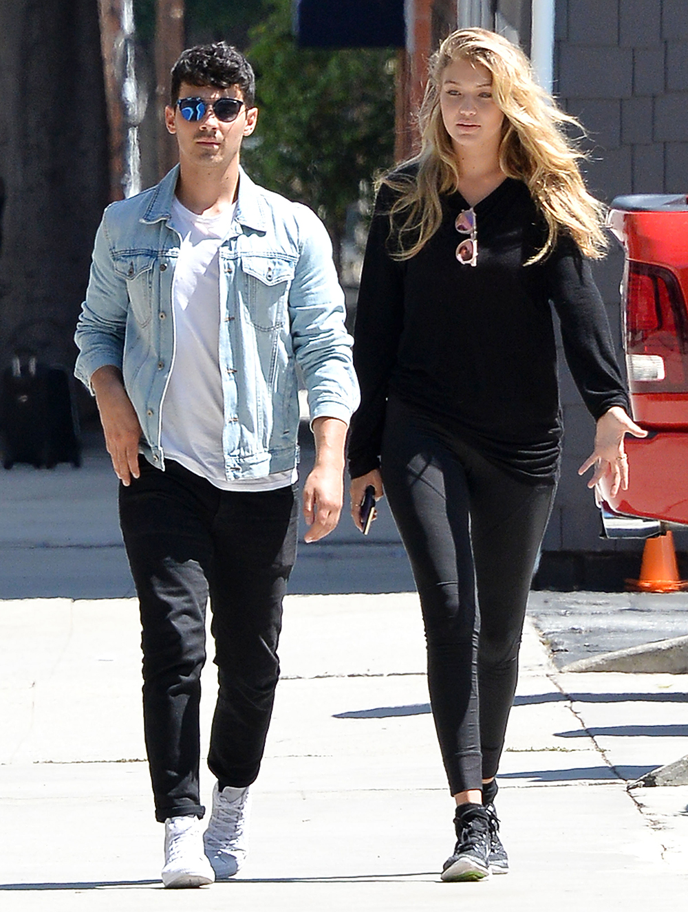 Joe Jonas and Gigi Hadid
Gigi Hadid and Joe Jonas out and about, Los Angeles, America - 10 Aug 2015
Gigi Hadid and Joe Jonas out and about in Los Angeles