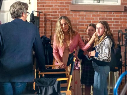 Sarah Jessica Parker with her daughters Marion Loretta Elwell Broderick and Tabitha Hodge Broderick are seen at the 'And Just Like That' film set in New York City. NON-EXCLUSIVE October 20, 2021. 20 Oct 2021 Pictured: Sarah Jessica Parker,Marion Loretta Elwell Broderick,Tabitha Hodge Broderick. Photo credit: Jose Perez/Bauergriffin.com / MEGA TheMegaAgency.com +1 888 505 6342 (Mega Agency TagID: MEGA798211_006.jpg) [Photo via Mega Agency]