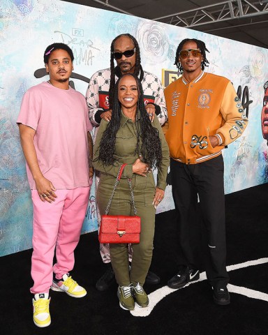 (L-R) Corde Broadus, Snoop Dogg, Shante Taylor, Cordell Broadus
FX's 'Dear Mama' TV Series premiere, Los Angeles, Californa, USA - 18 Apr 2023 - 18 Apr 2023