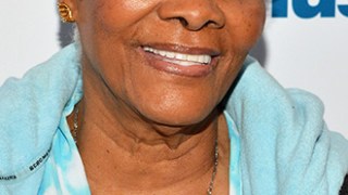 Dionne Warwick Celebrity Profile