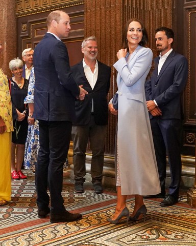 Prince William and Catherine Duchess of Cambridge view a portrait of of themselves painted by artist Jamie Coreth. Prince William and Catherine Duchess of Cambridge official joint portrait released, Fitzwilliam Museum, Cambridge, UK - 23 Jun 2022