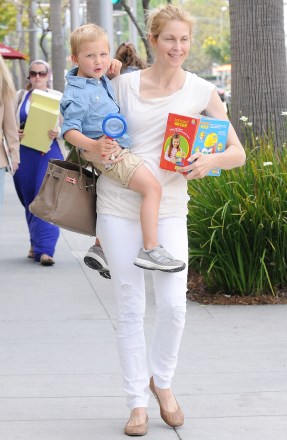 Kelly Rutherford and son Hermes
Kelly Rutherford and son Hermes on their way to Madeo Restaurant, Beverly Hills, Los Angeles, America - 02 Jun 2010