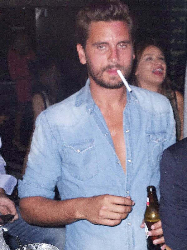 Scott Disick Partying On Fourth Of July After Kourtney Kardashian Split Hollywood Life 5516