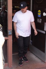 Robert Kardashian
Kim and Rob Kardashian and Blac Chyna out and about, Los Angeles, America - 26 Apr 2016
Kim  Kardashian takes brother Robert Kardashian and fiance Blac Chynato lunch at   Nate'n Al