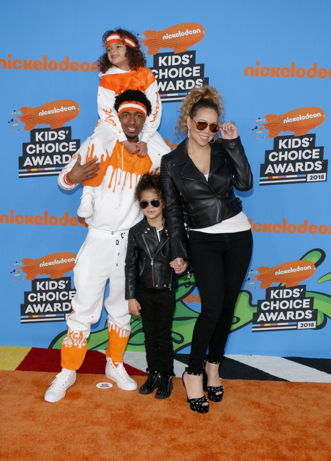 Nick Cannon, Mariah Carey, and Children Monroe & Moroccan on the Orange Carpet of the 2018 Nickelodeon Kids’ Choice Awards