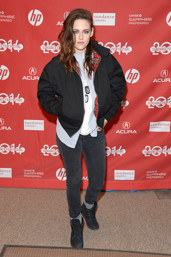 Kristen Stewart’s First Kiss It Was ‘Gross,’ ‘Horrible’ & ‘Repulsive(02)