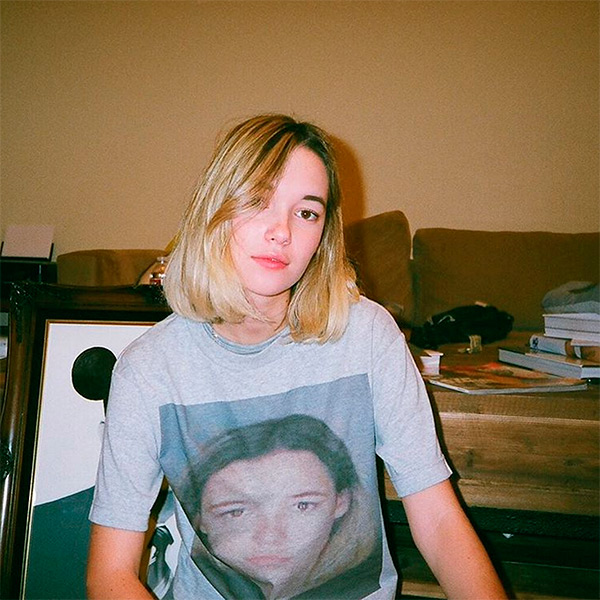 [PIC] Sarah Snyder’s Mugshot Shirt — Jaden Smith’s GF Mocks Her ...