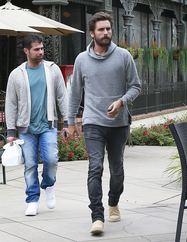 Scott Disick Partying & Flirting With Girls In A.C.: Over Kourtney ...