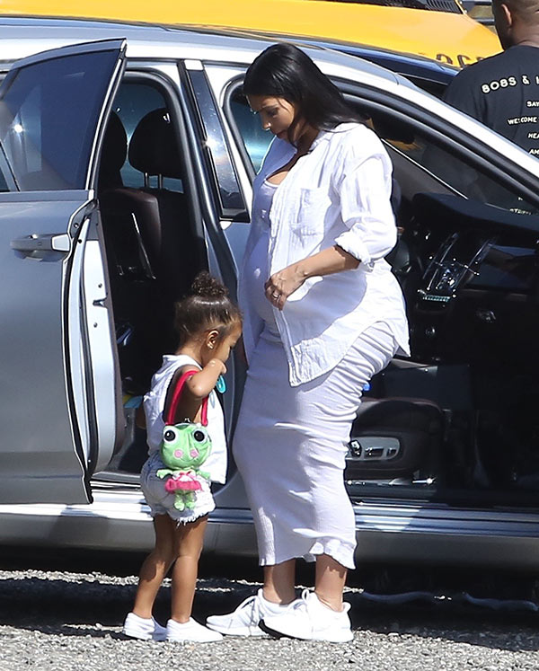 Kim Kardashian In Sneakers: Pregnant 'KUWTK' Star Ditches ...