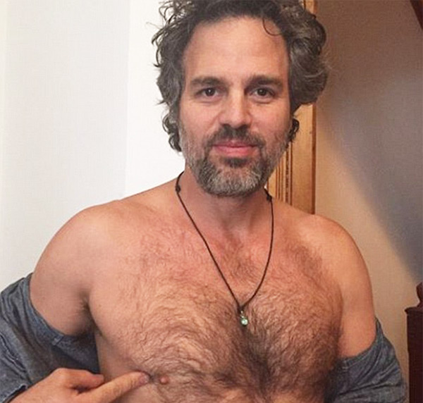 Mark Ruffalos Shirtless Pic — See His Sexy Pic For Breast Cancer Awareness Hollywood Life 8991