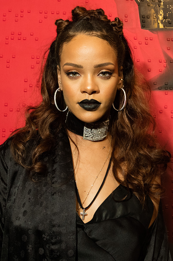 Rihanna’s Black Lipstick At Album Cover Release — Love Or