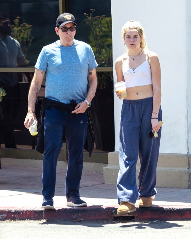 Calabasas, CA  - *EXCLUSIVE*  - Charlie Sheen spends some quality time with his daughter Lola Rose Sheen in Calabasas.  Pictured: Charlie Sheen, Lola Rose Sheen  BACKGRID USA 24 MAY 2022   USA: +1 310 798 9111 / usasales@backgrid.com  UK: +44 208 344 2007 / uksales@backgrid.com  *UK Clients - Pictures Containing Children Please Pixelate Face Prior To Publication*
