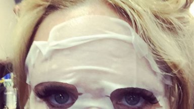 Miranda Lambert Face Mask