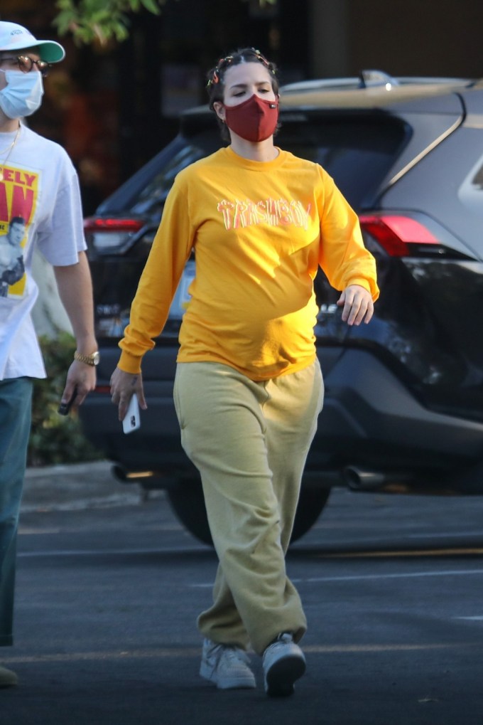 Halsey At Ralphs in Malibu