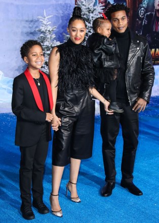 HOLLYWOOD, LOS ANGELES, CALIFORNIA, USA - DECEMBER 09: World Premiere Of Columbia Pictures' 'Jumanji: The Next Level' held at the TCL Chinese Theater IMAX on December 9, 2019 in Hollywood, Los Angeles, California, United States.  09 Dec 2019 Pictured: Cree Hardrict, Tia Mowry-Hardrict, Cory Hardrict, Cairo Tiahna Hardrict.  Photo credit: Xavier Collin/Image Press Agency / MEGA TheMegaAgency.com +1 888 505 6342 (Mega Agency TagID: MEGA565500_050.jpg) [Photo via Mega Agency]