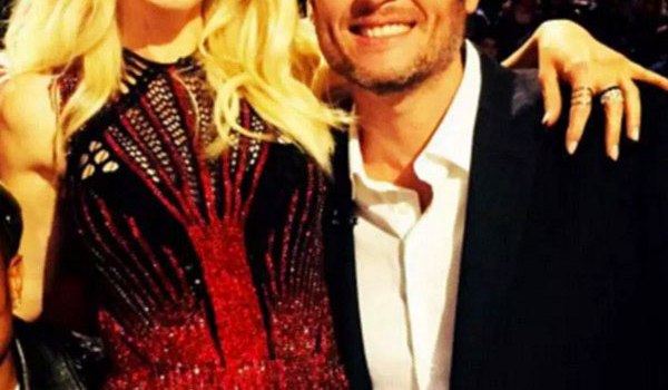 Blake Shelton Gwen Stefani Most Beautiful Woman